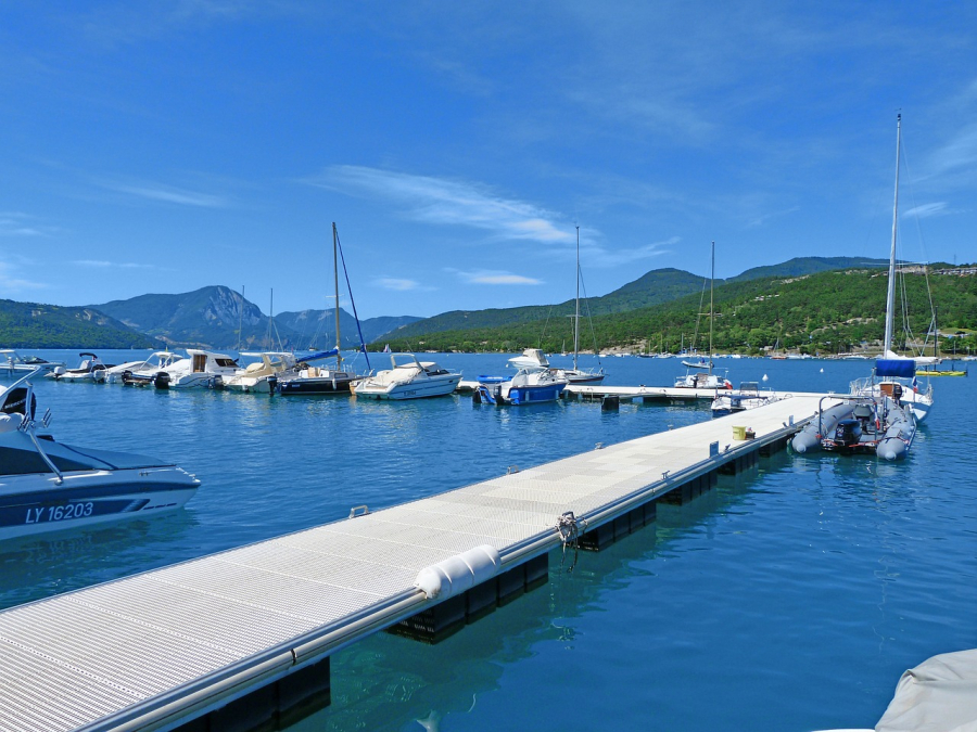 lac de serre ponçon près des sites de camping 1
