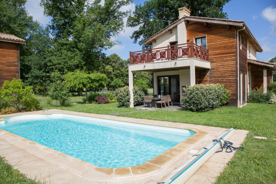 piscine d'une location à Girond